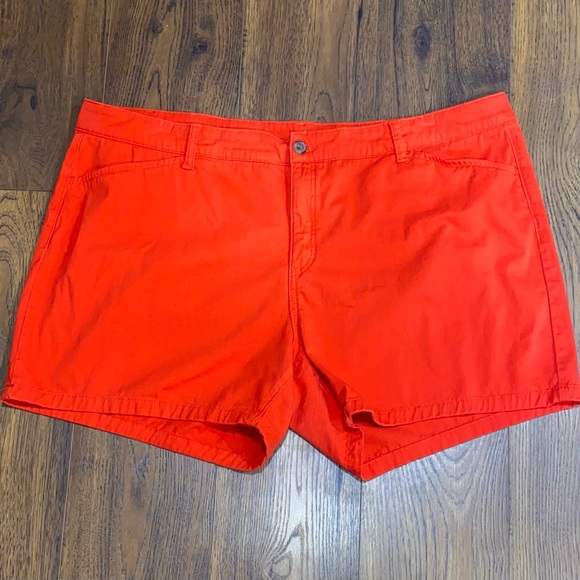🍒St. John's Bay Vibrant Red Women's Shorts - Picture 2 of 12